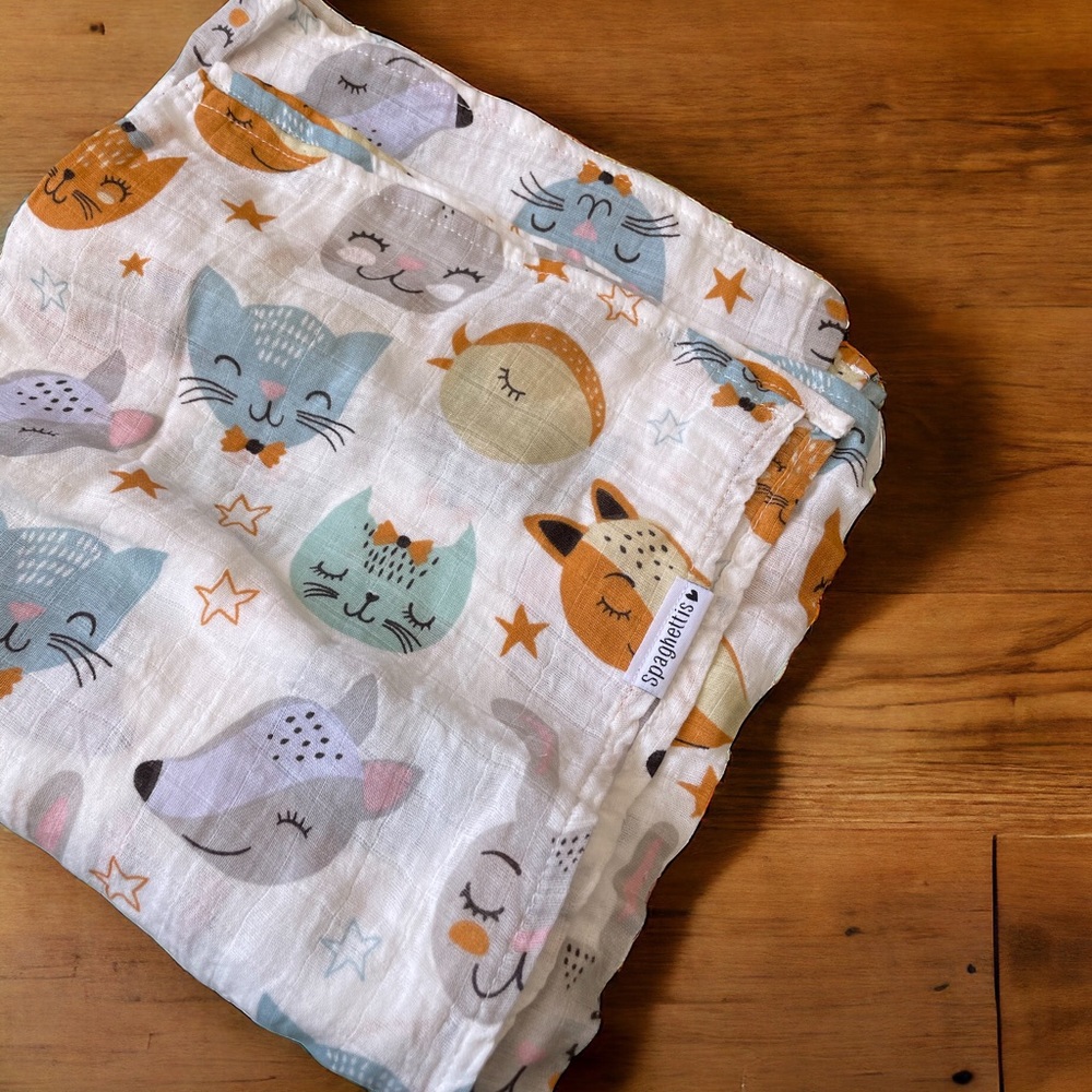 New baby muslin blanket with gift bag
